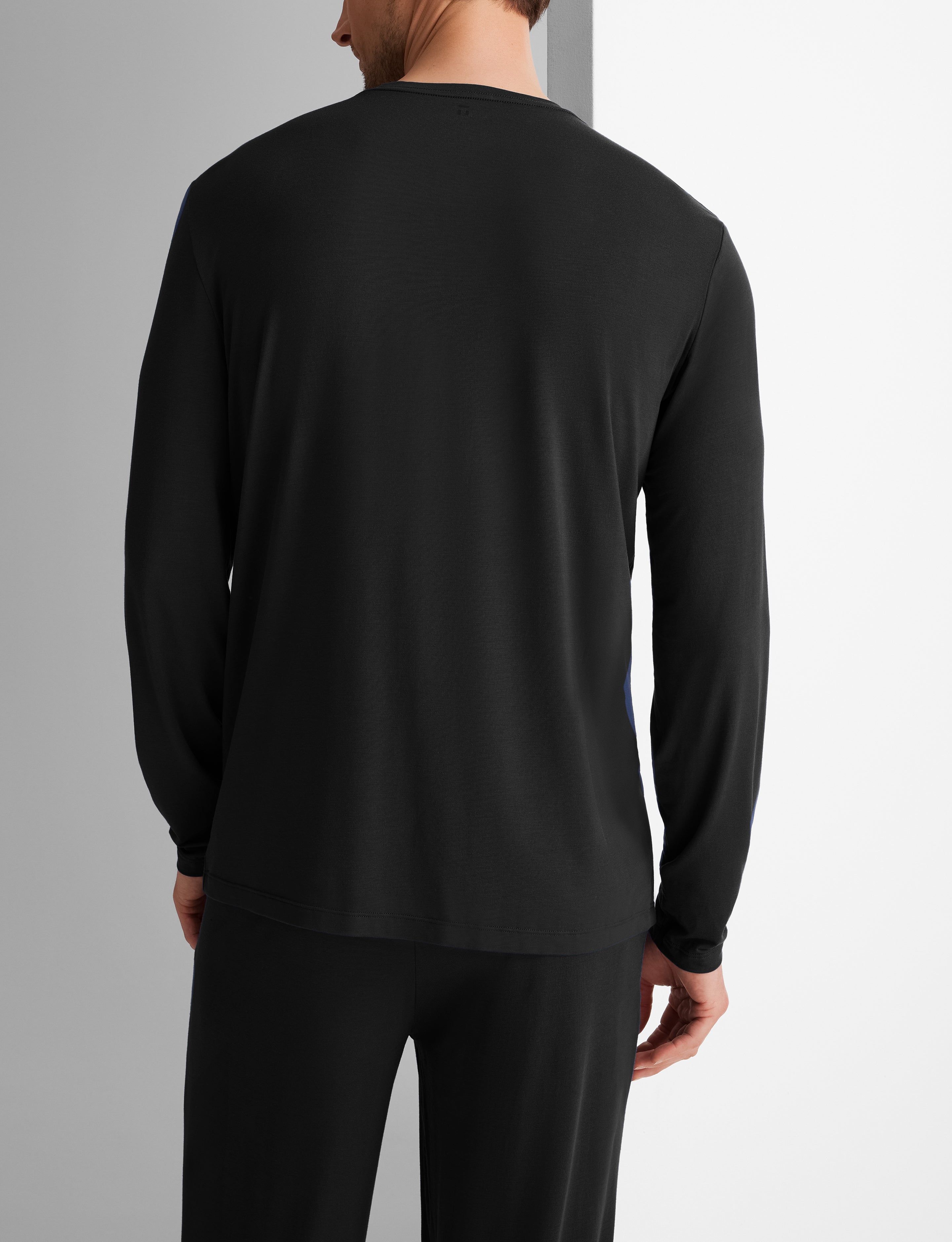 Second Skin Long Sleeve Sleep Tee
