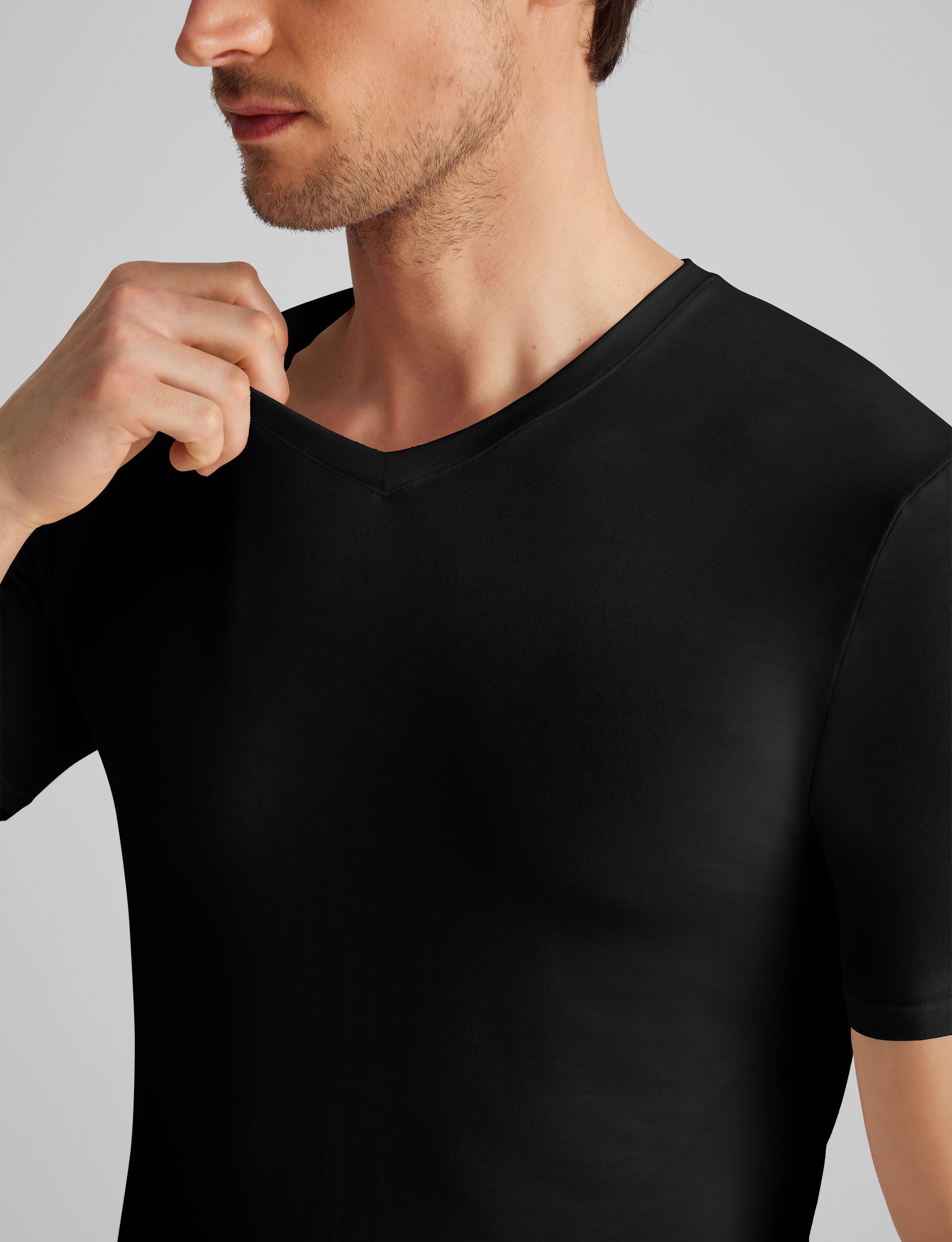 Second Skin High V-Neck Stay-Tucked Undershirt