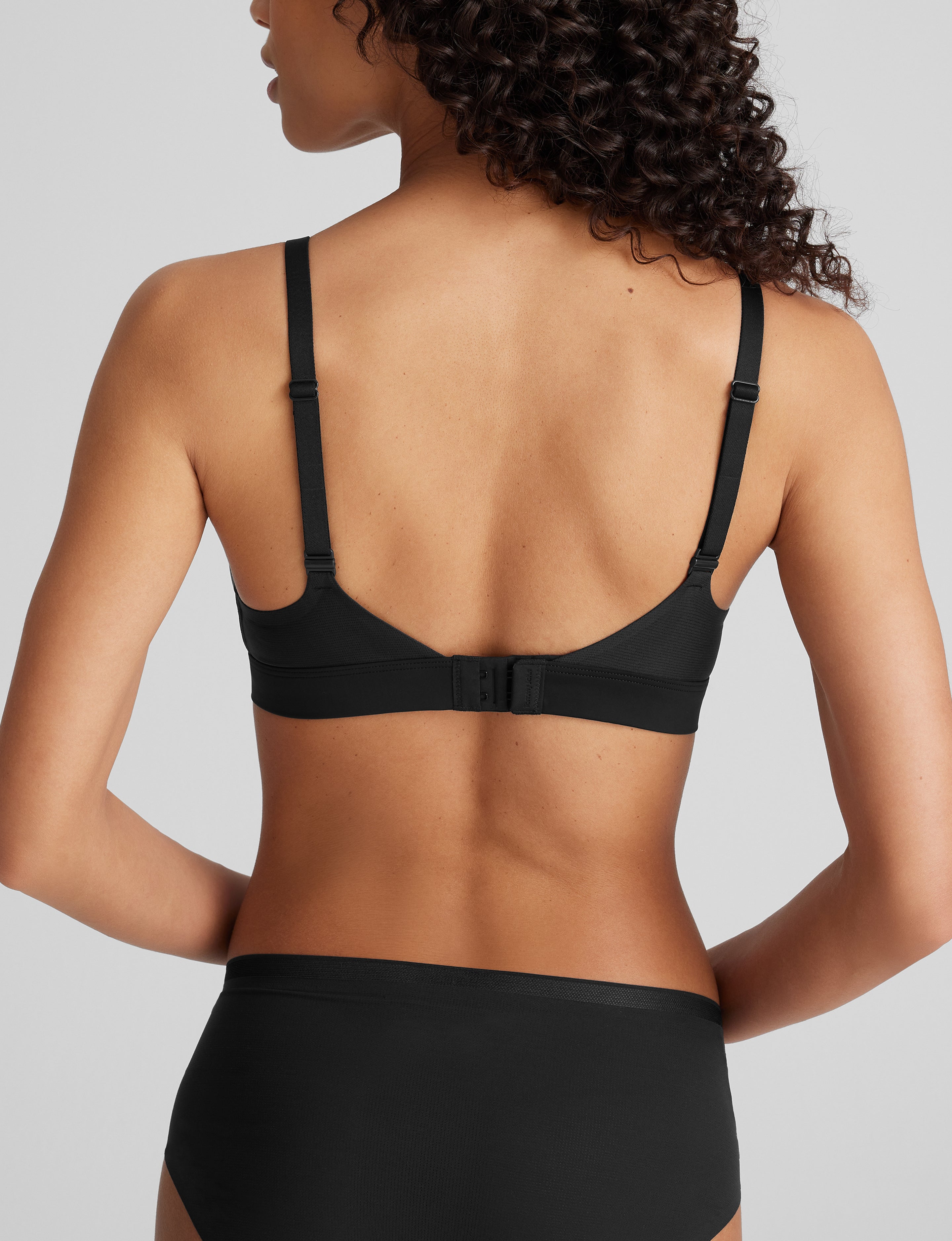 Air Plunge Bra and Air Triangle Bralette Set (2-Pack)