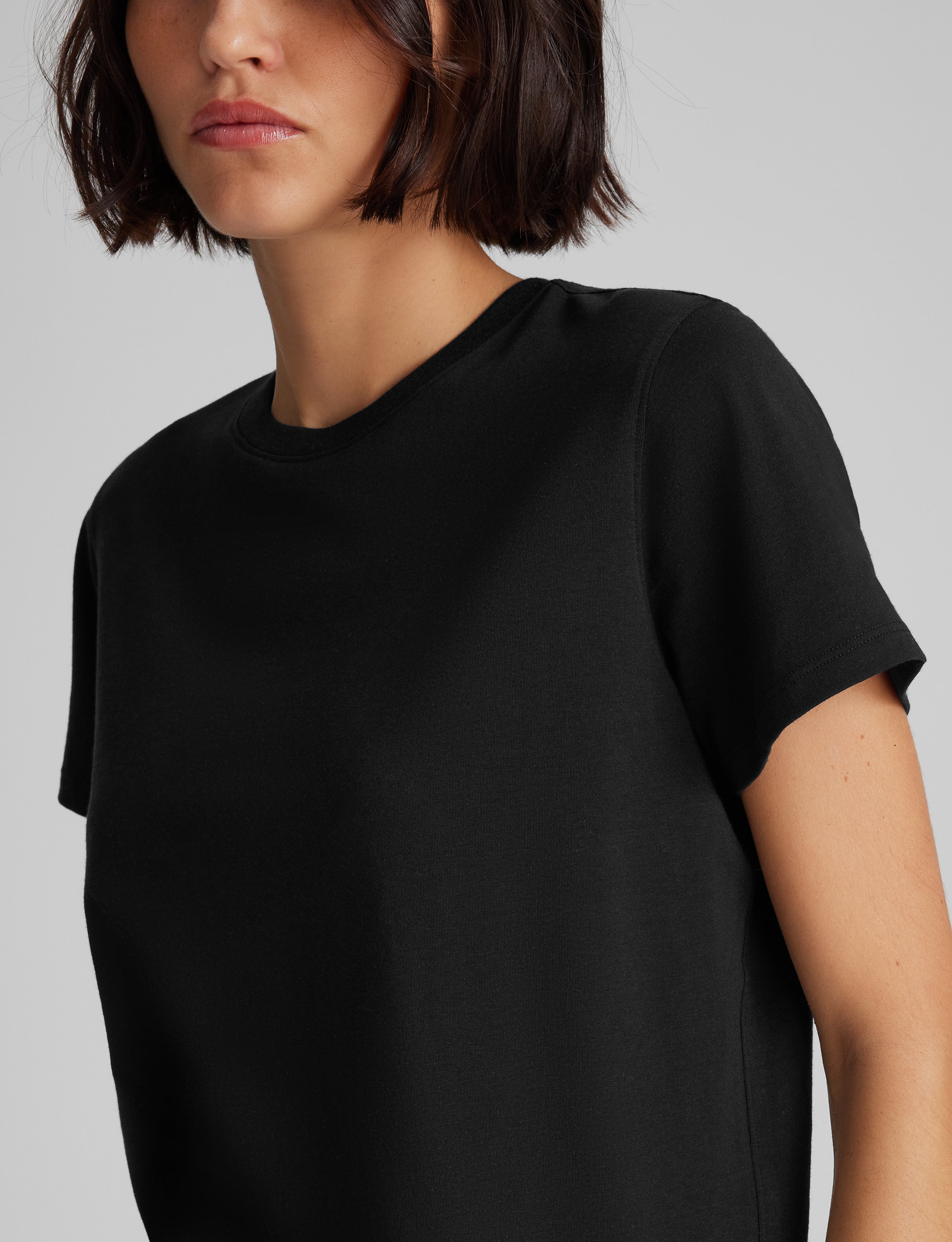 Women's Second Skin Crew Neck Tee