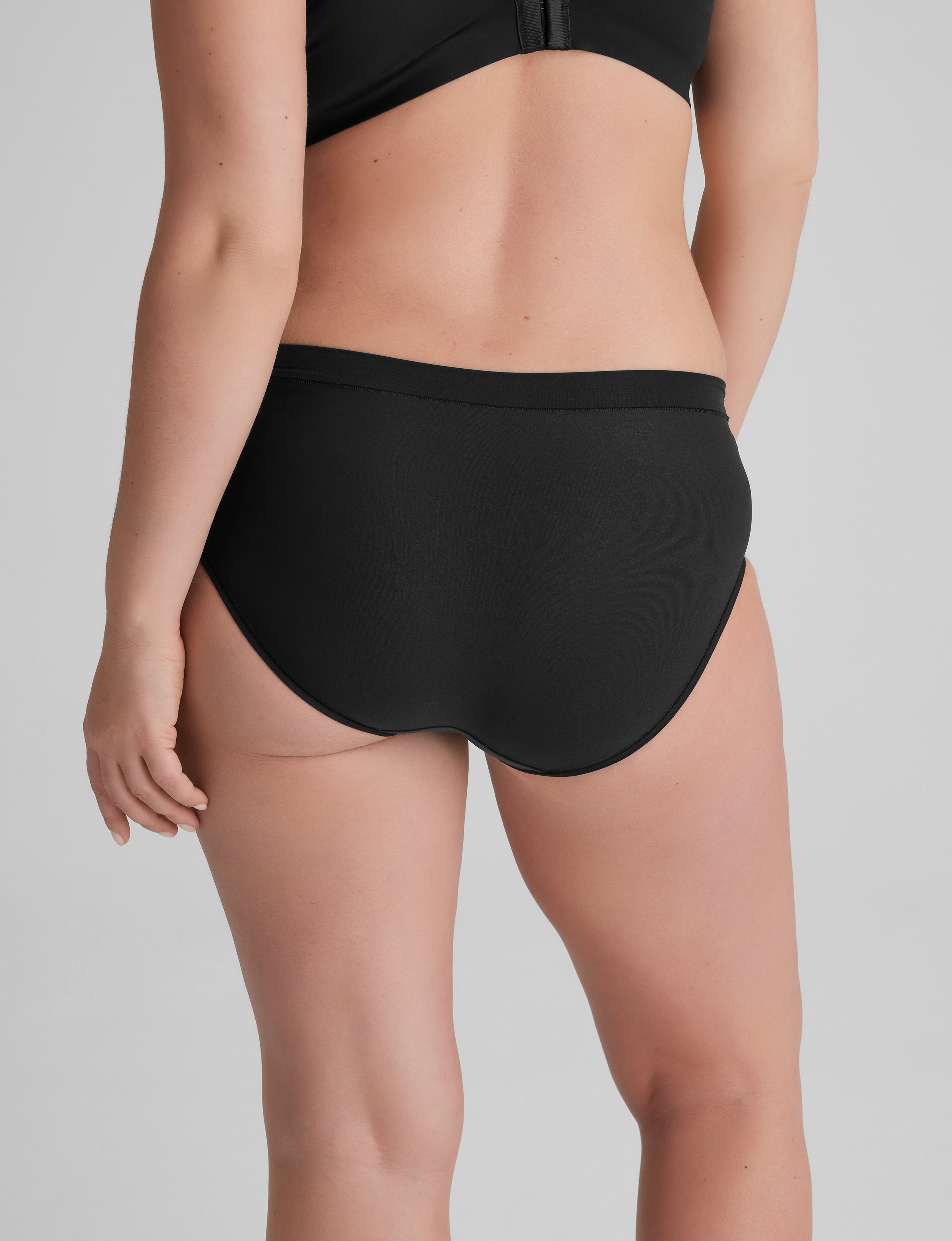 Women's One-Size High Rise Brief