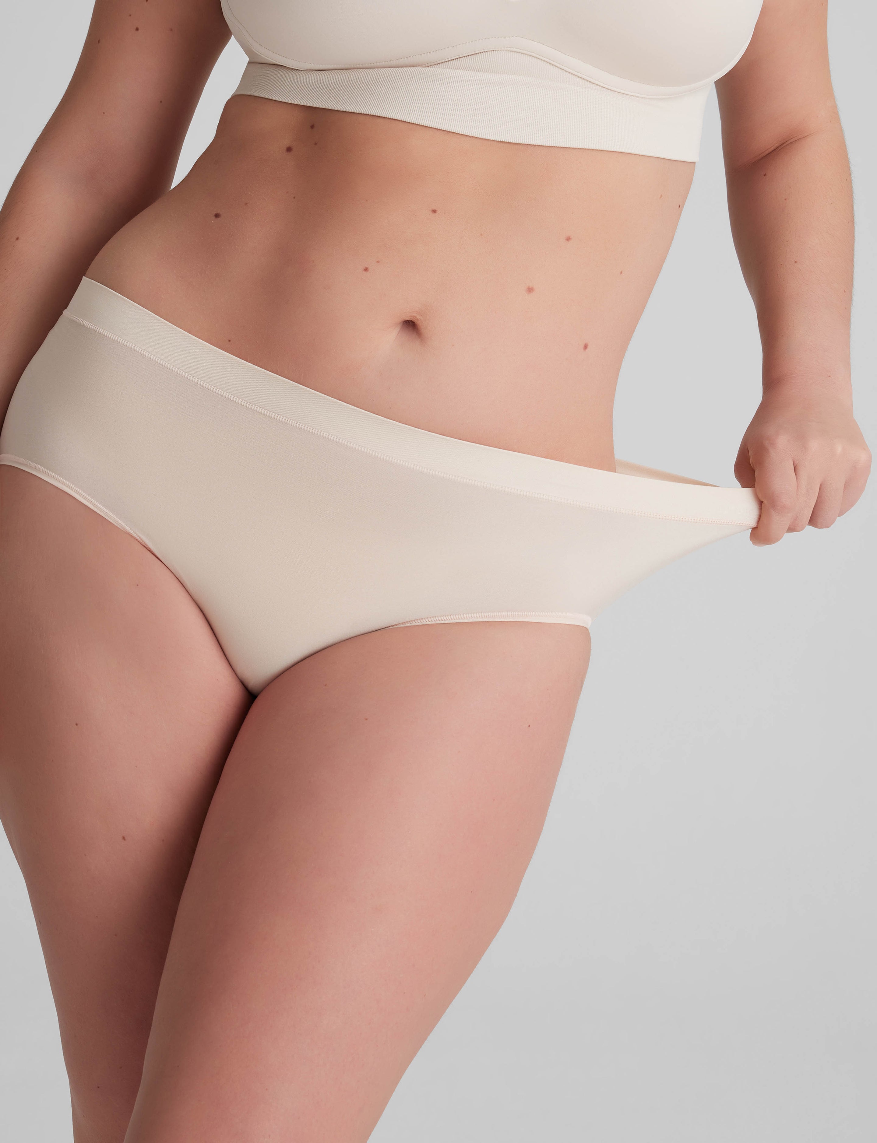 Women's One-Size High Rise Brief