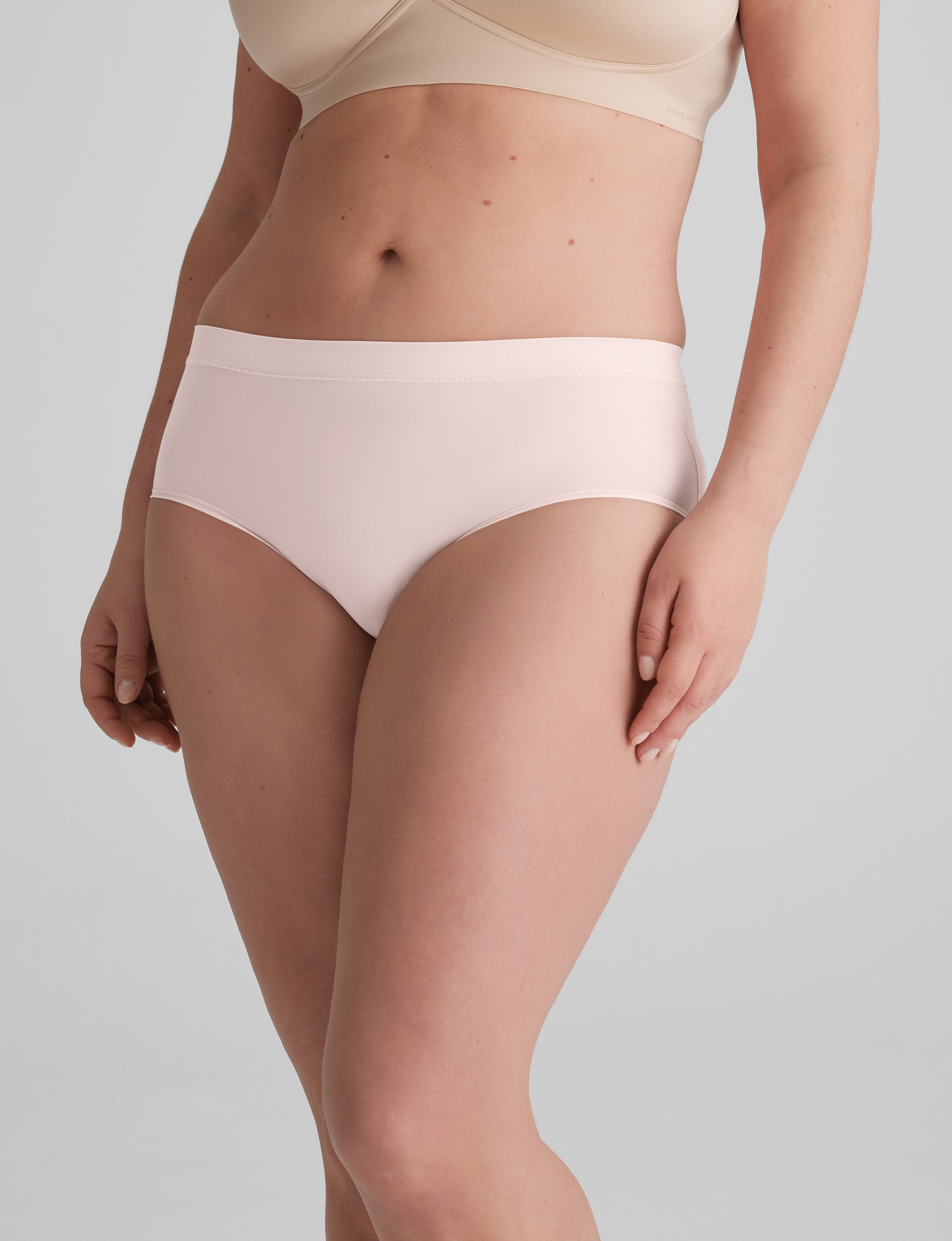 Women's One-Size High Rise Brief