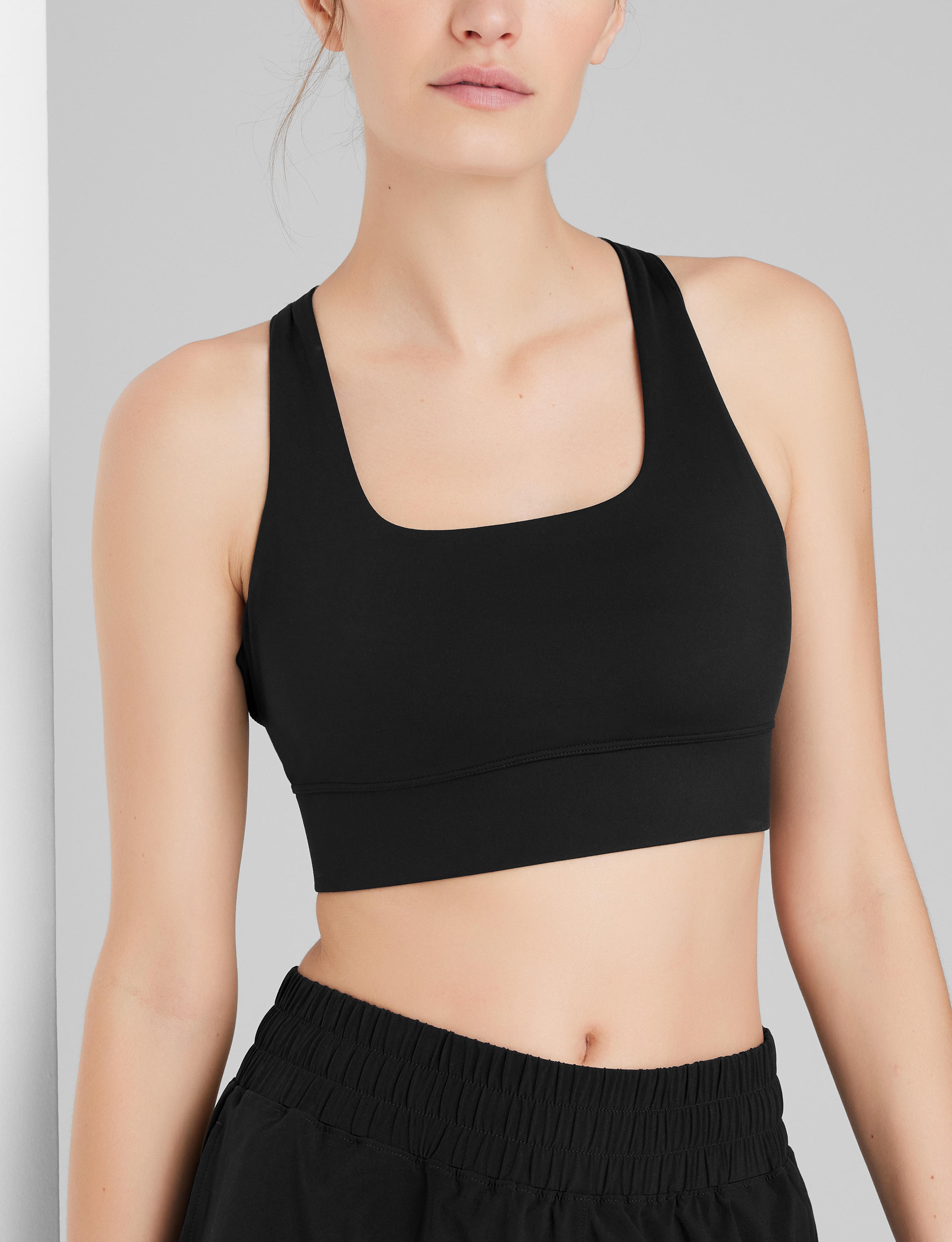 360 Movement Low Impact Sports Bra & Luxe Traveler Woven Short Set