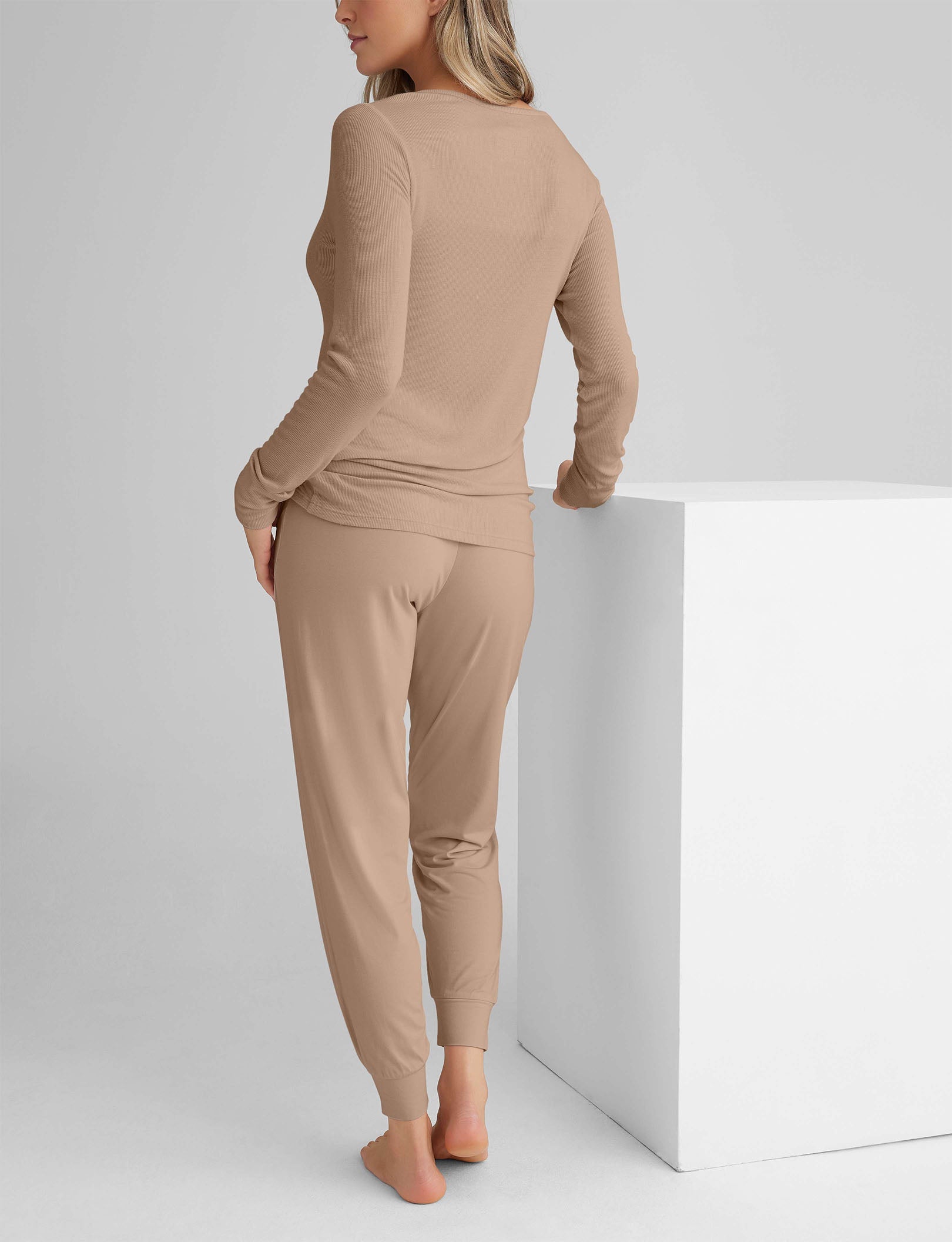 Women's Downtime Jogger