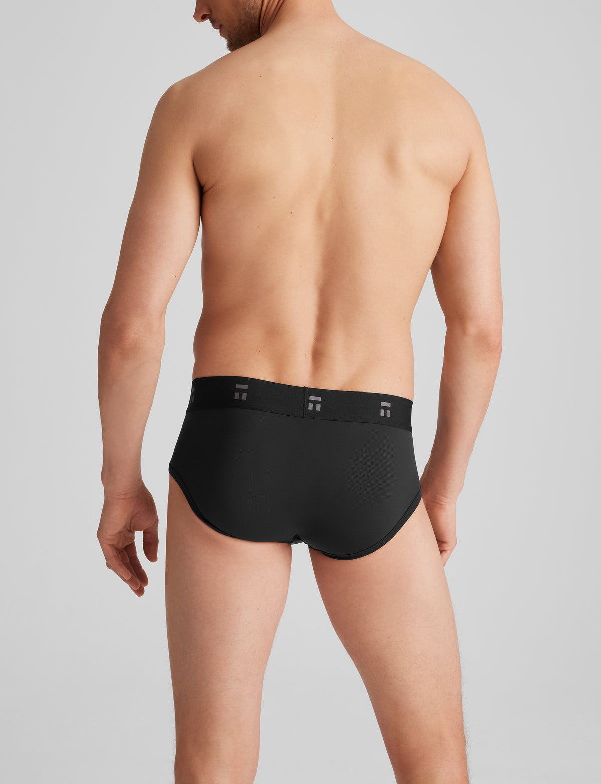 Man wearing Tommy John Air briefs.