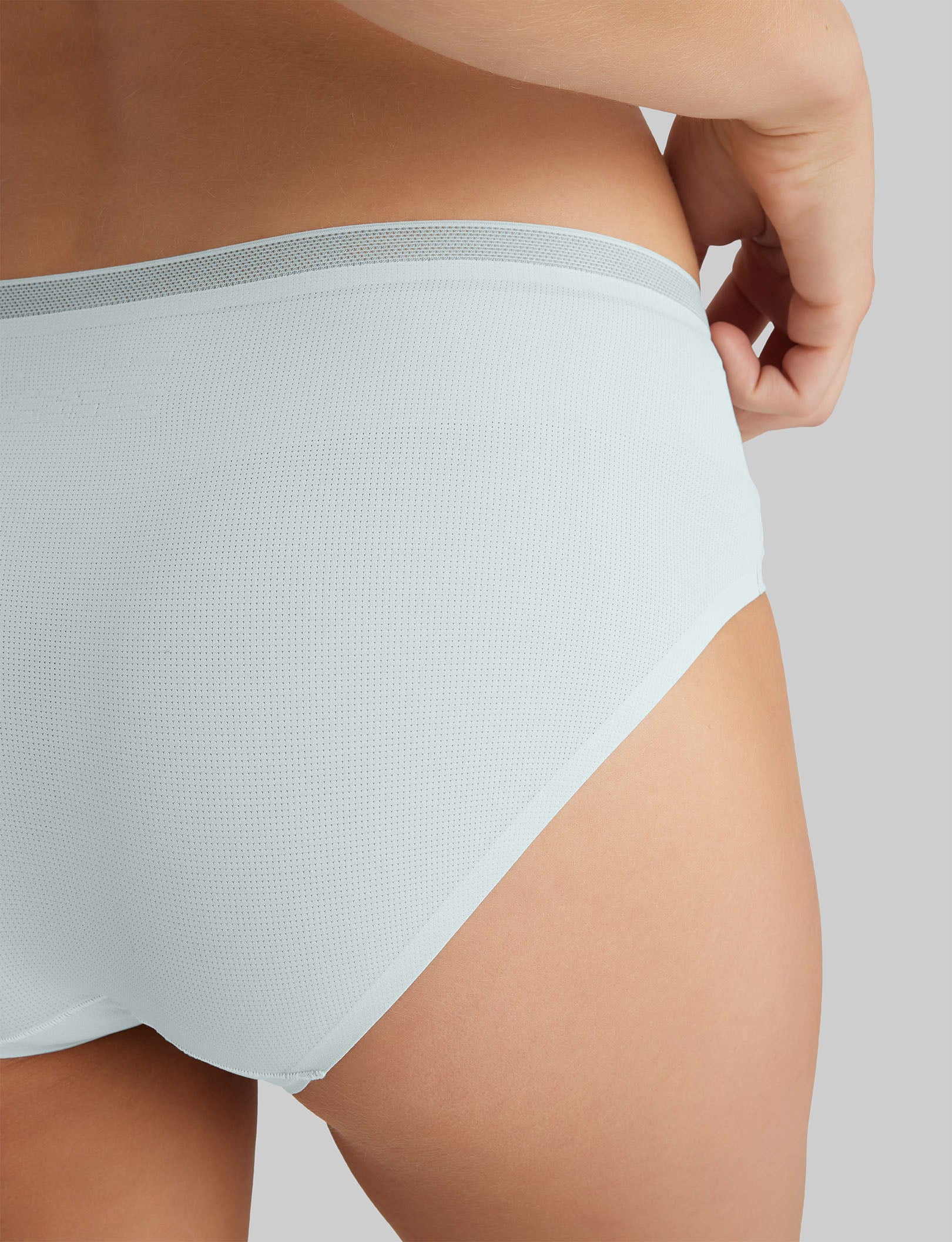 Women's Air Brief