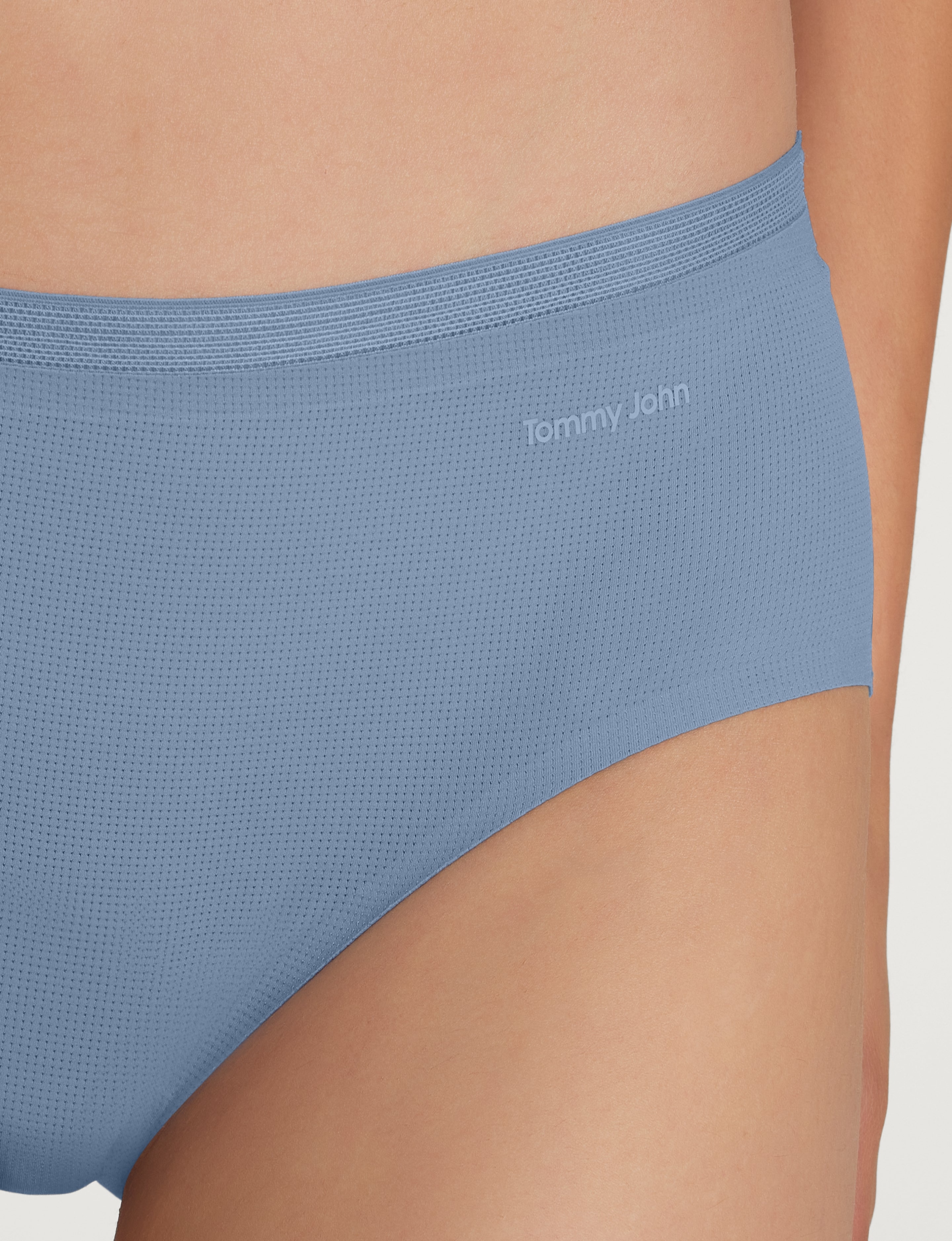 Women's Air Brief