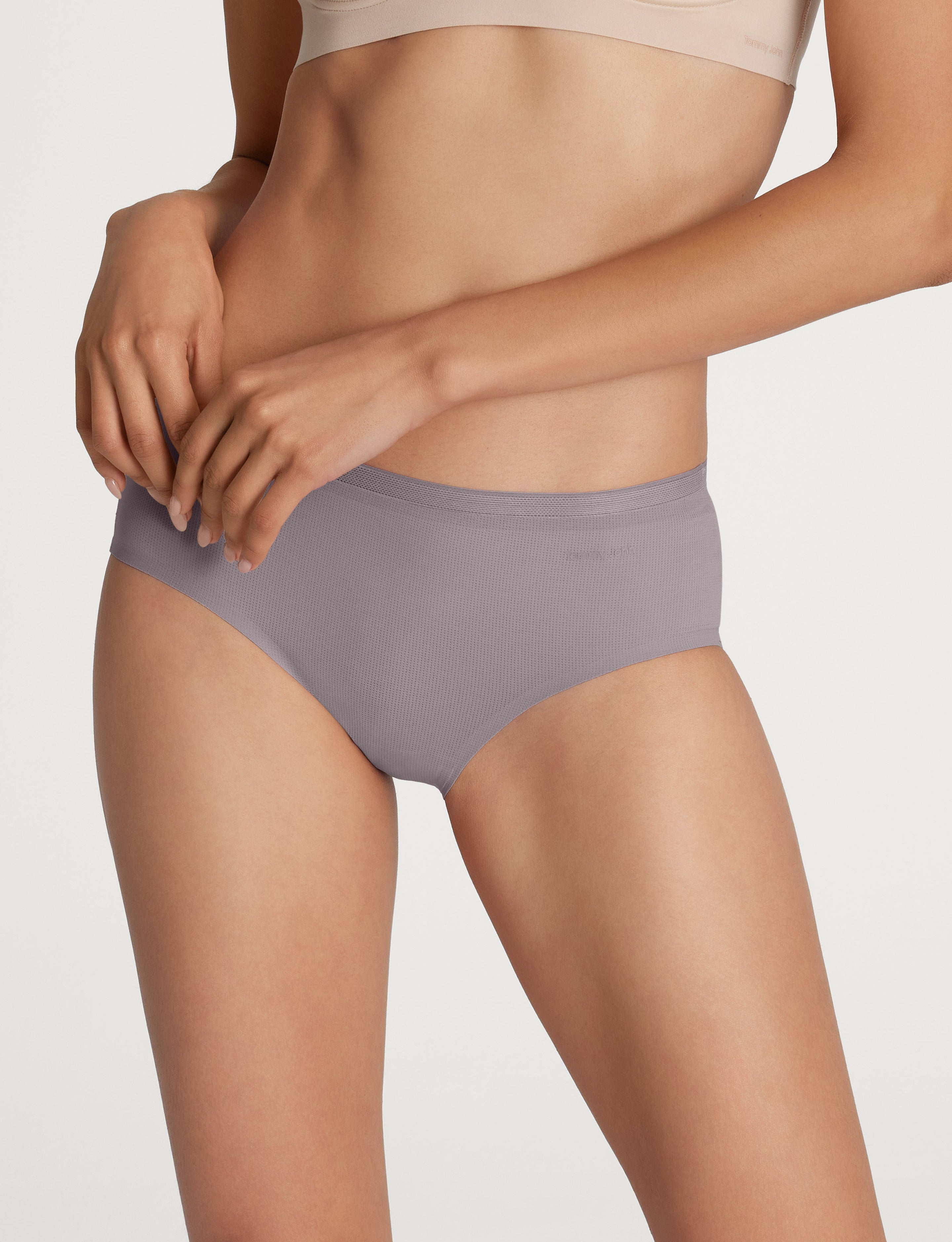 Women's Air Brief