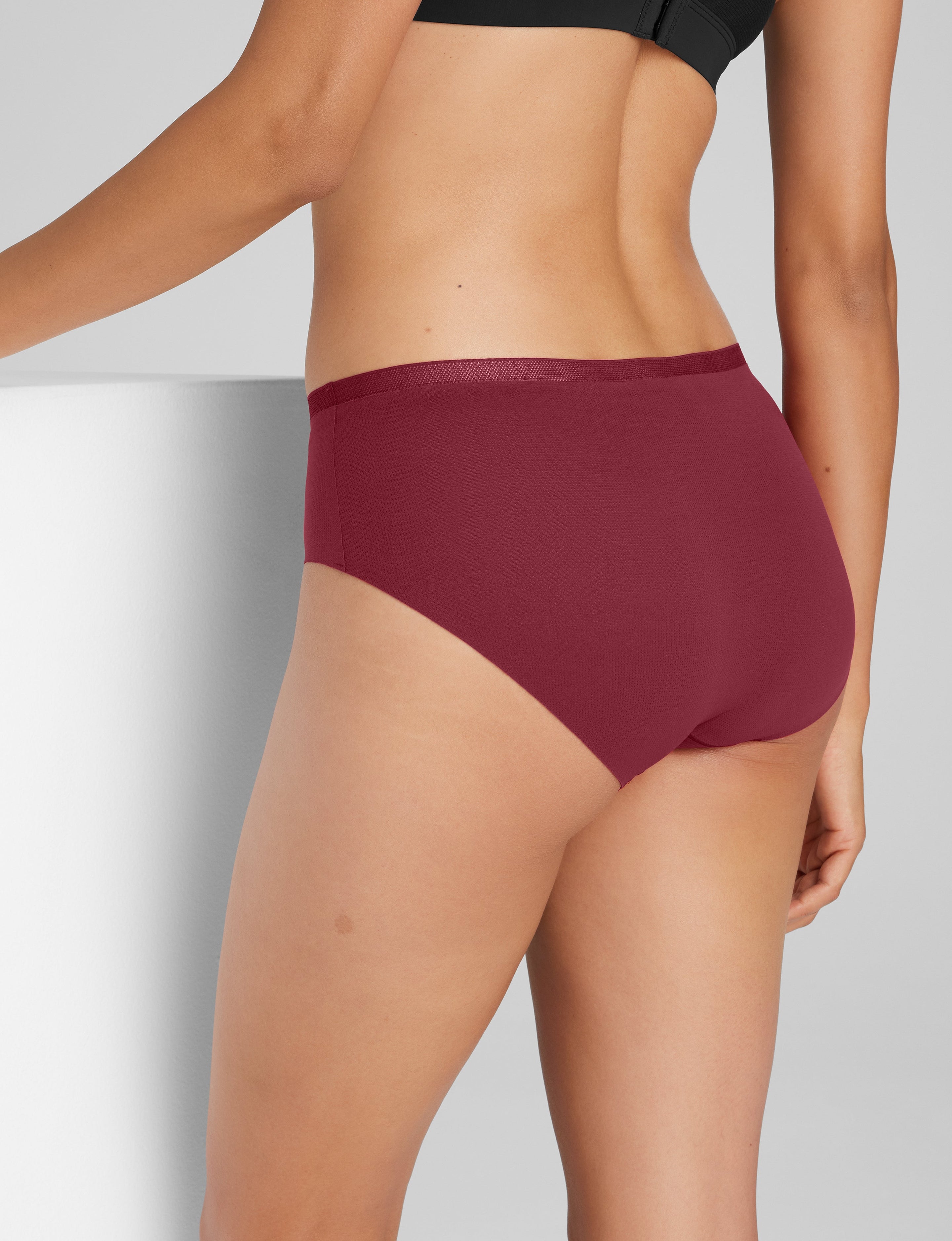 Women's Air Brief