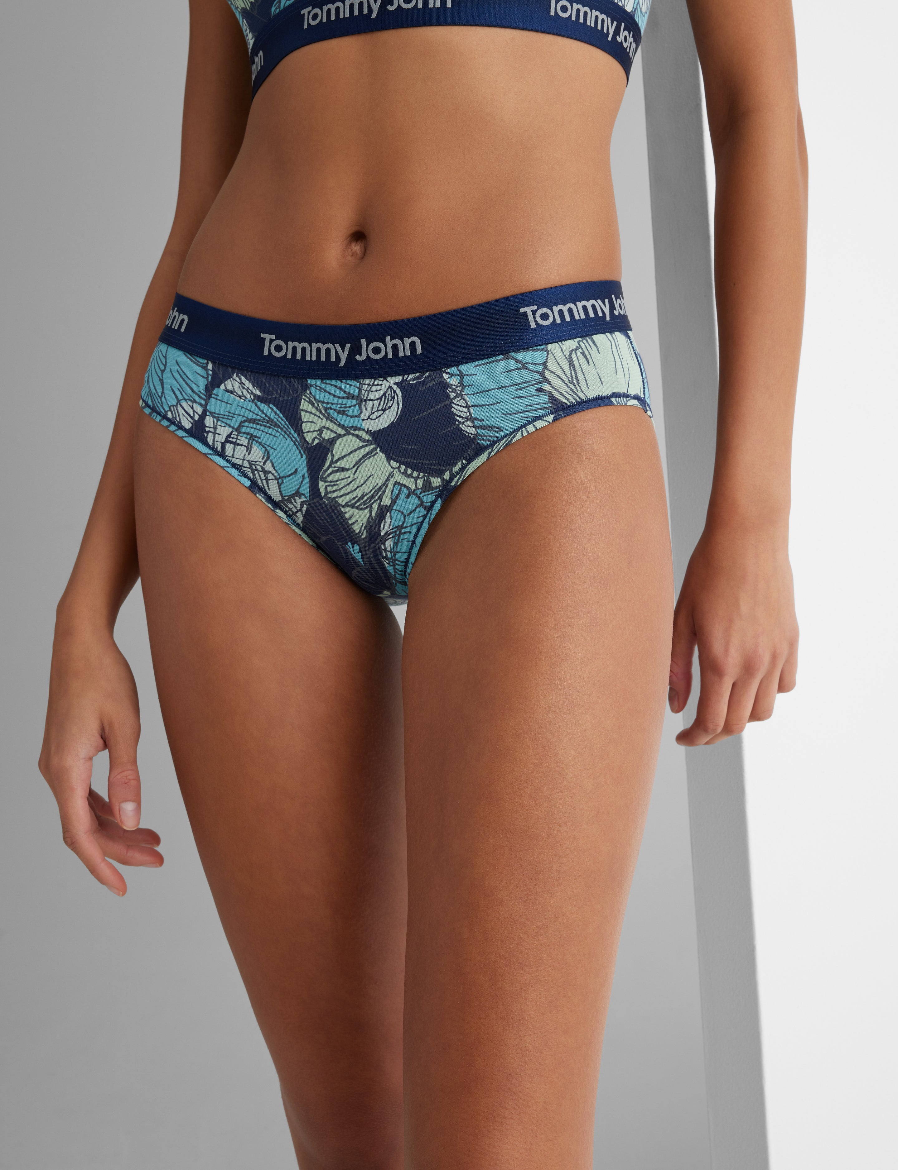 Second Skin Scoop Bralette & Brief Set