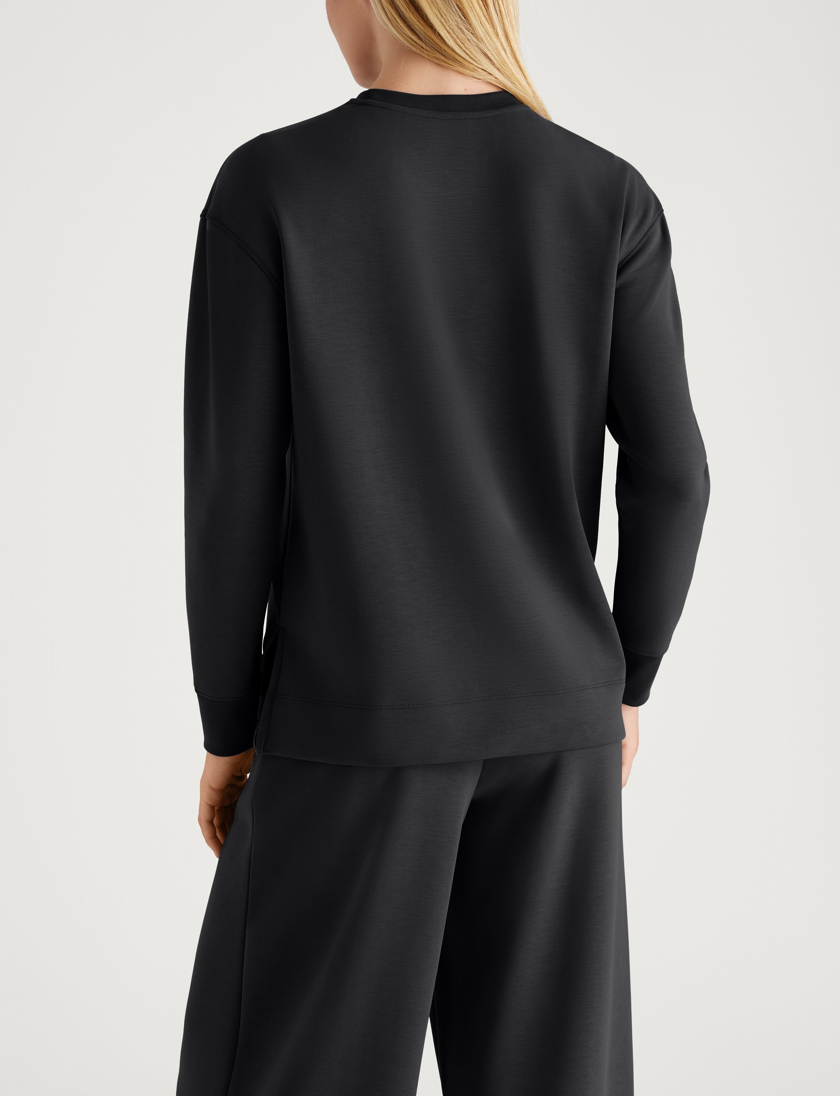 Women's Luxe Traveler Knit Long Sleeve Crew Neck